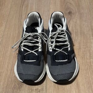 On Cloudnova Men’s Size 6.5 Black White Athletic Running Shoes